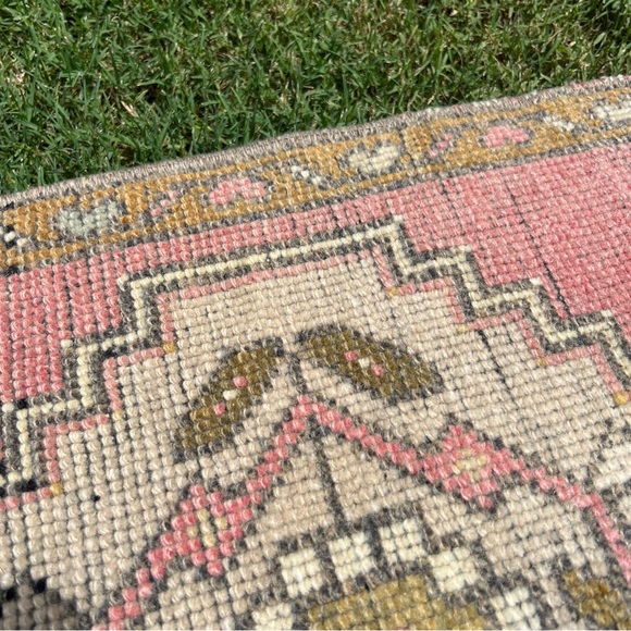 Turkish/Oushak Style Rug - Picture 3 of 11